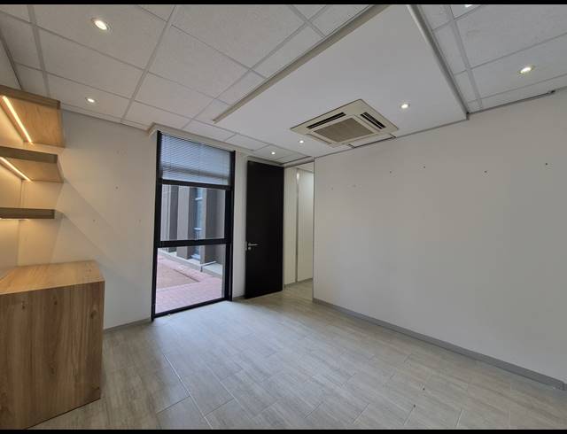 70M² OFFICE TO LET IN ROSEBANK